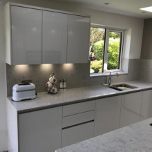 Modern style kitchen Lonsdale Kitchens